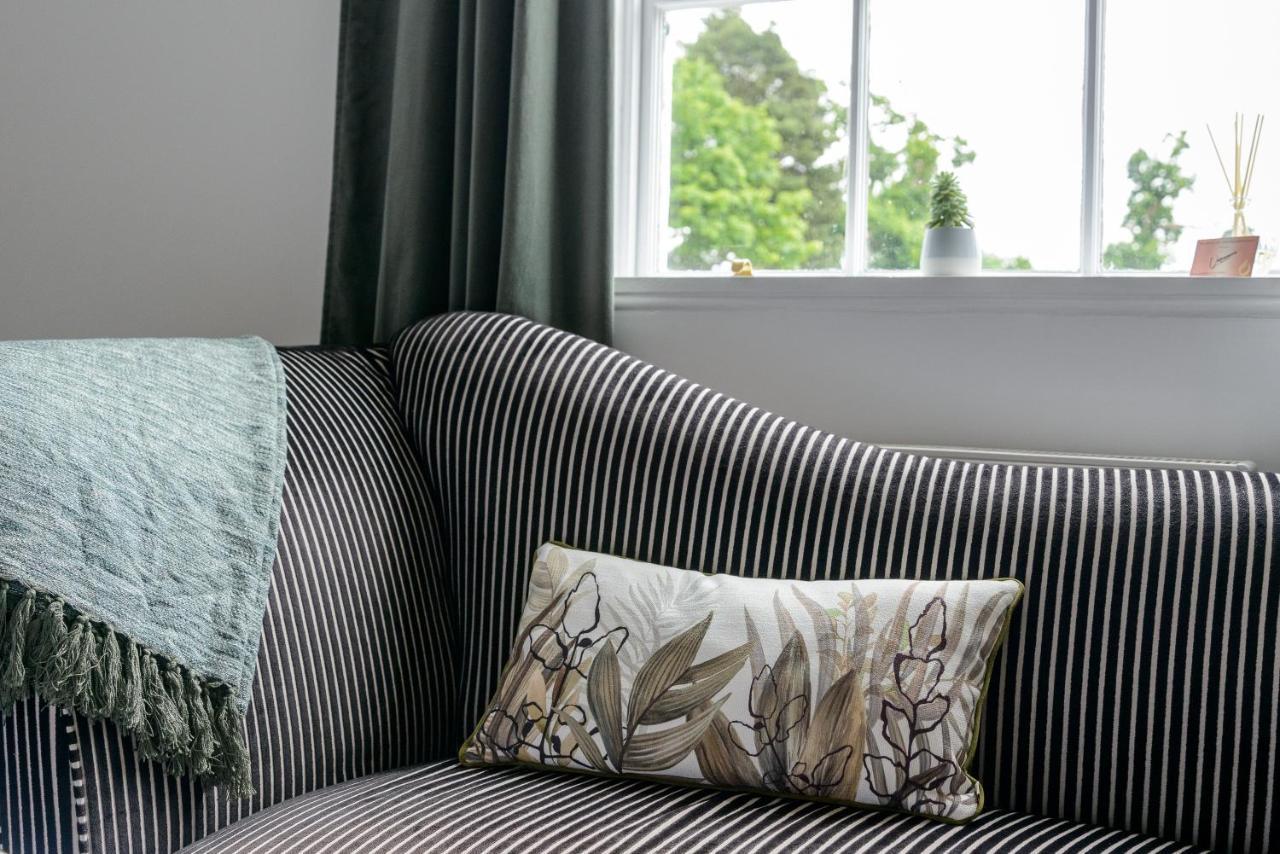 The Retreat New Forest, Hinton Christchurch  Ngoại thất bức ảnh