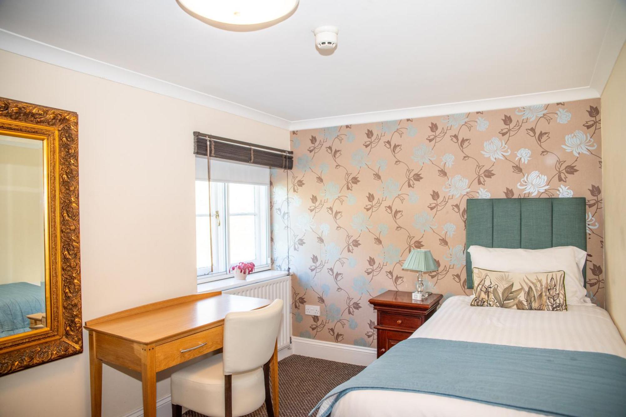 The Retreat New Forest, Hinton Christchurch  Ngoại thất bức ảnh