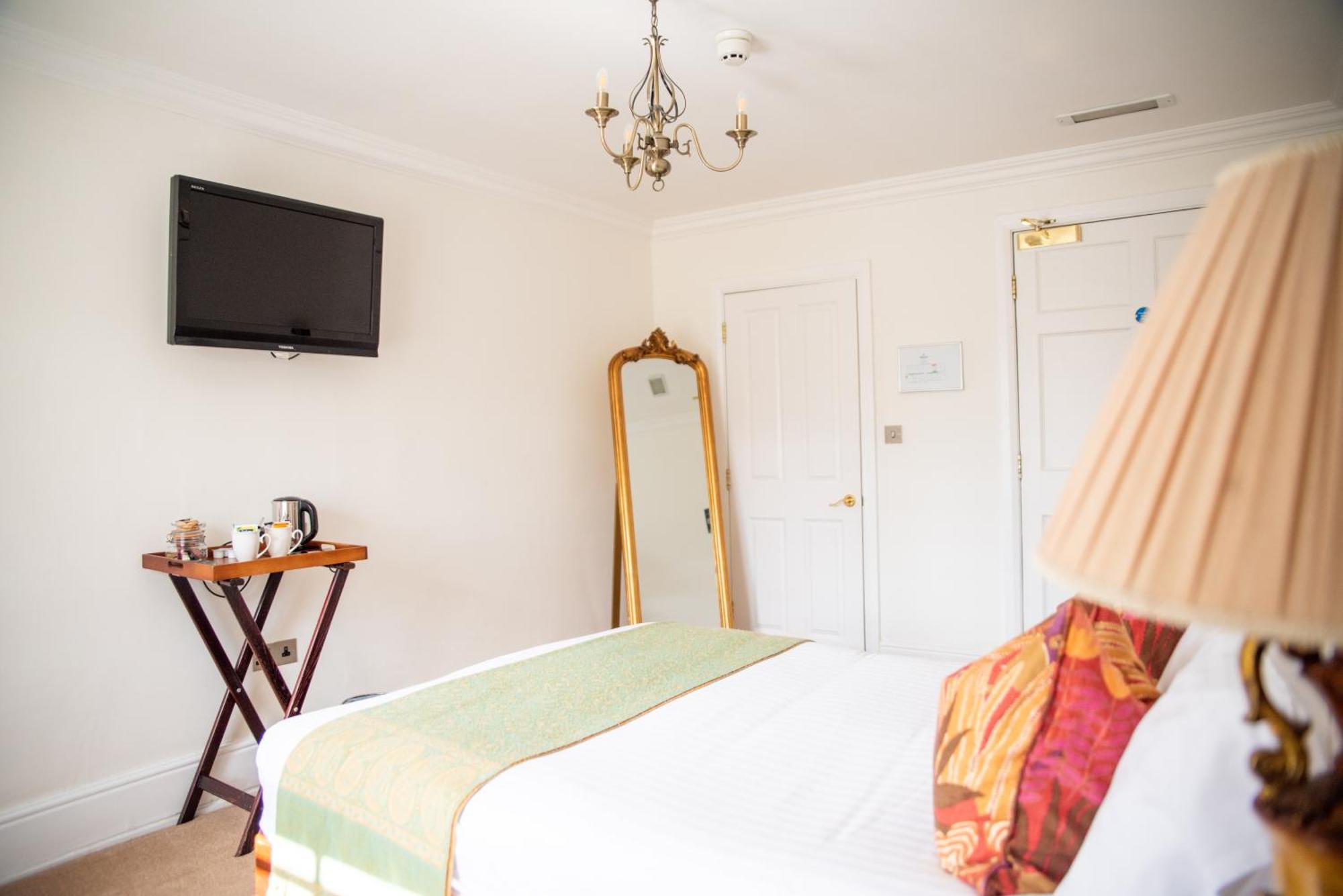 The Retreat New Forest, Hinton Christchurch  Ngoại thất bức ảnh