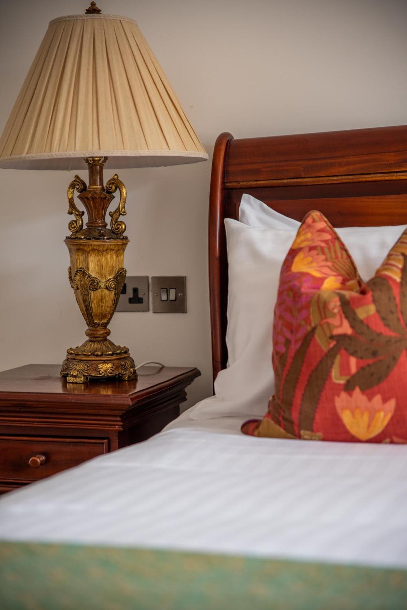 The Retreat New Forest, Hinton Christchurch  Ngoại thất bức ảnh