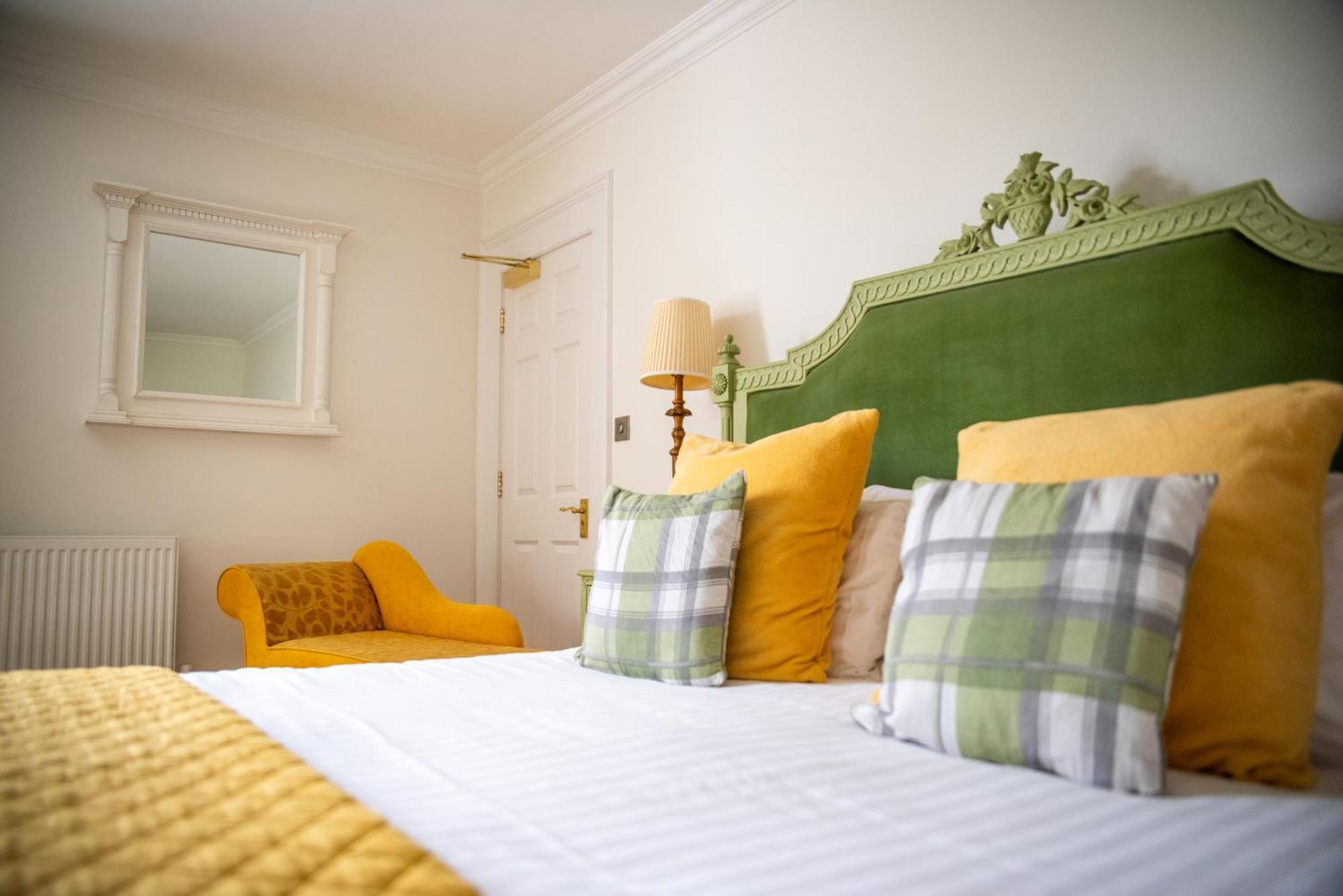 The Retreat New Forest, Hinton Christchurch  Ngoại thất bức ảnh