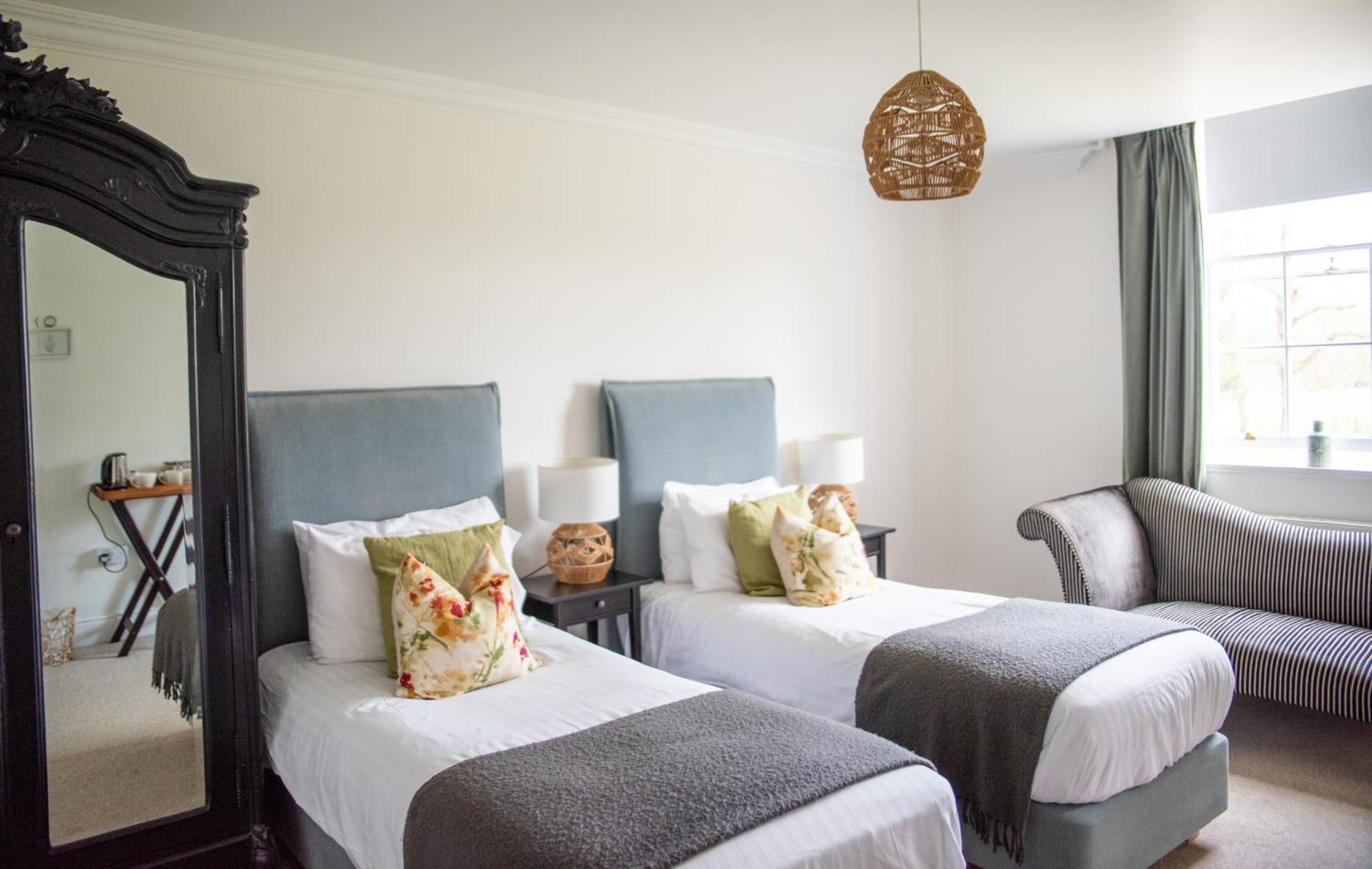 The Retreat New Forest, Hinton Christchurch  Ngoại thất bức ảnh